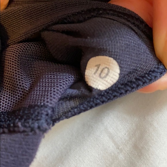 Lululemon sports bra - Picture 3 of 4